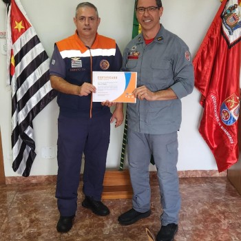 Operação SP sem Fogo: 14GB recebe certificado de reconhecimento emitido pela Prefeitura de Lucélia